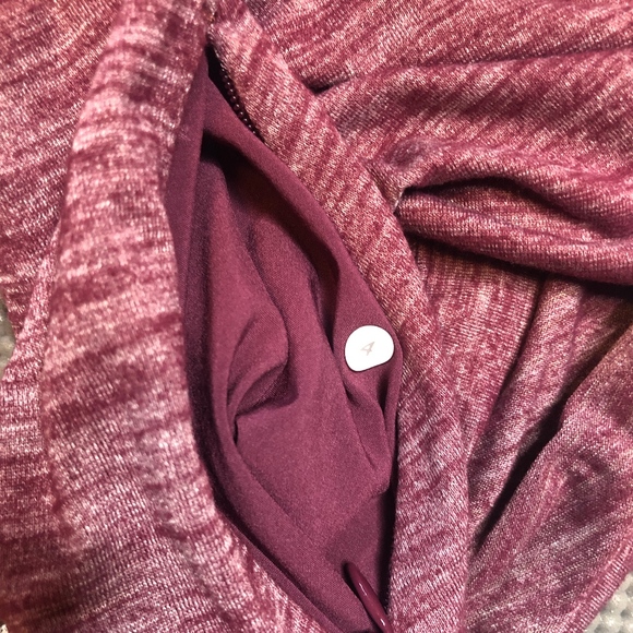 Like-new Lululemon racer back top - unique back - Picture 4 of 5